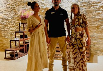 Nina-Dobrev-and-Zoey-Deutch